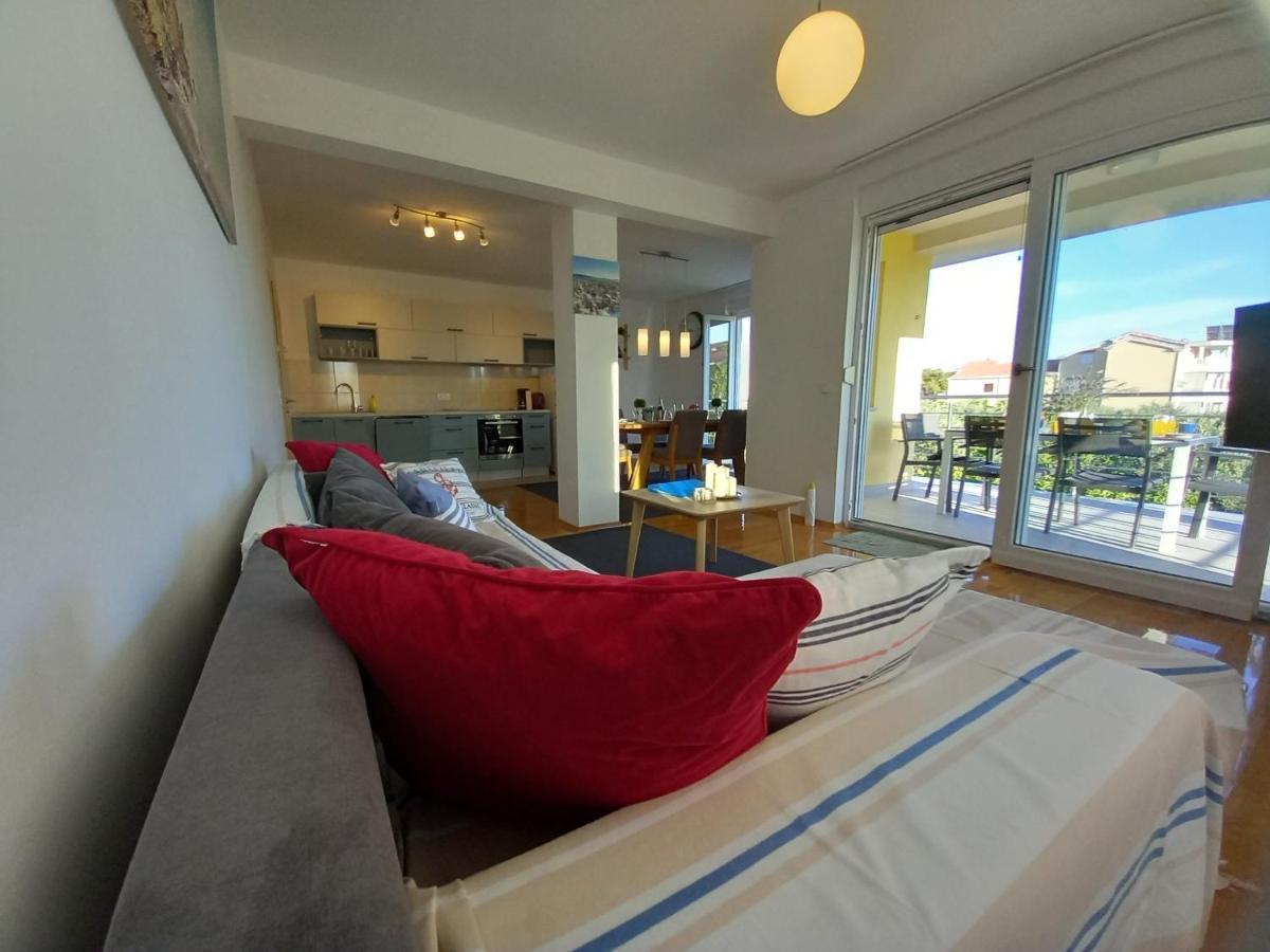 Ornamenta - 5min To - Free Parking Apartament *